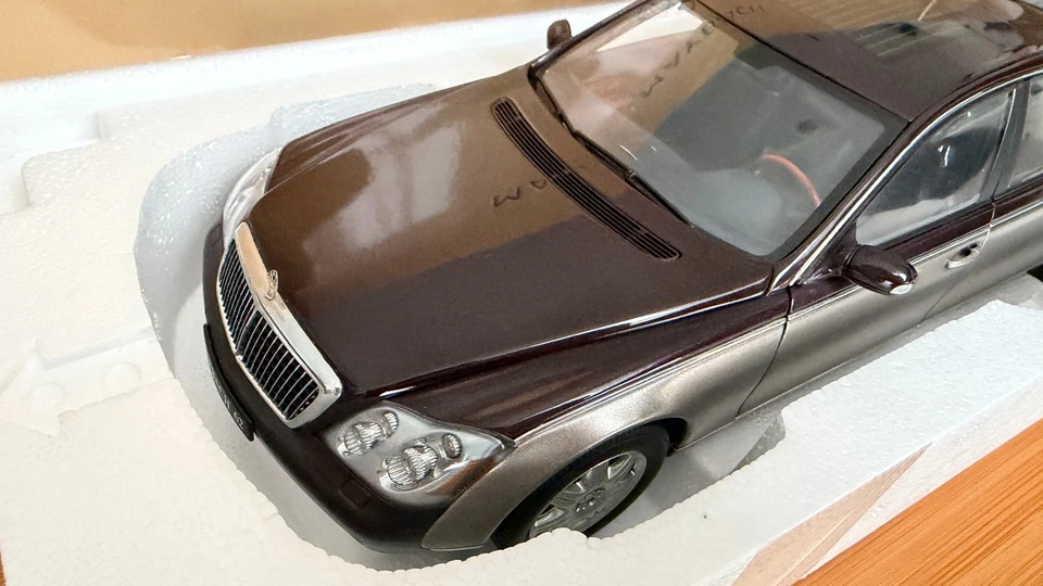 Maybach 62 braun gold metallic 1:18 OVP - Bild 2 von 4