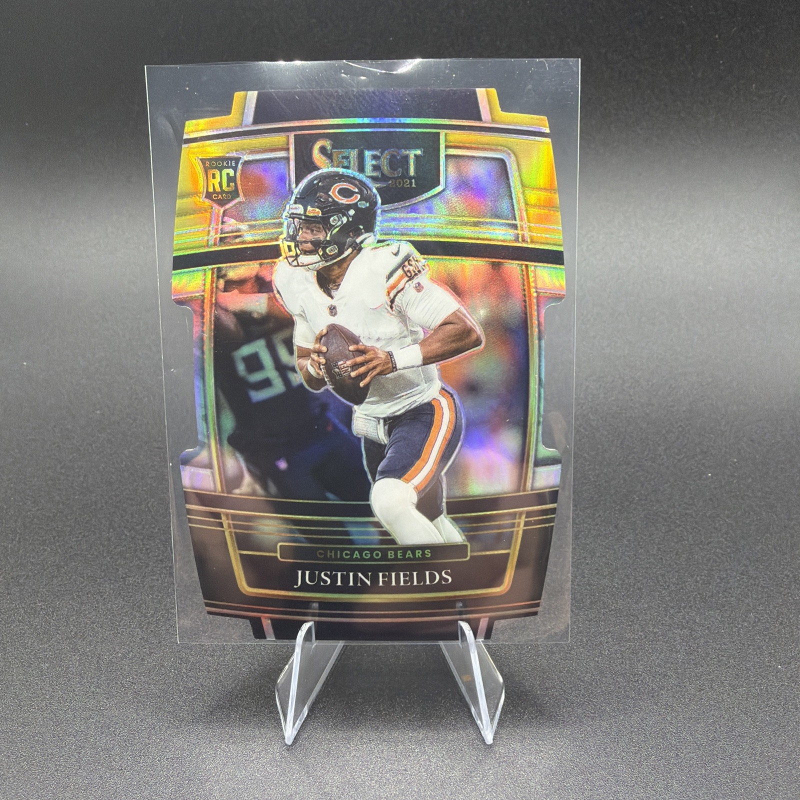 2021 Panini Select - Concourse Justin Fields #50 Black & Gold Prizm Die-Cut (RC)