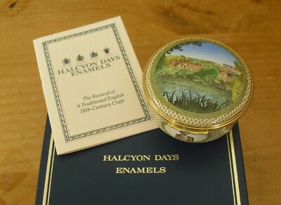 Verpackt Halcyon Days Glyndebourne 1995 Saison Emaille Box - 2 1/4'' (5,5 cm)