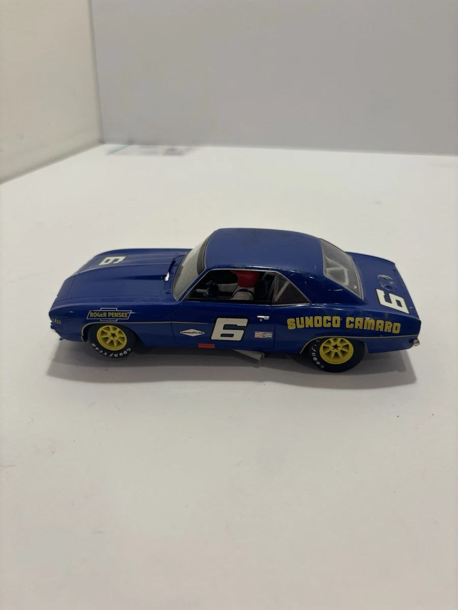 Scalextric 1:32 - 2 - Voiture de course miniature - C9 Ferrari G.P., E4