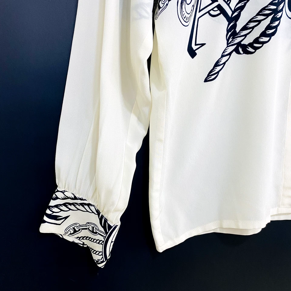 Blusa Escada By Margaretha Ley para Mulheres Tamanho 38 Bege com Estampa Náutica e Botões - Imagem 4 de 4