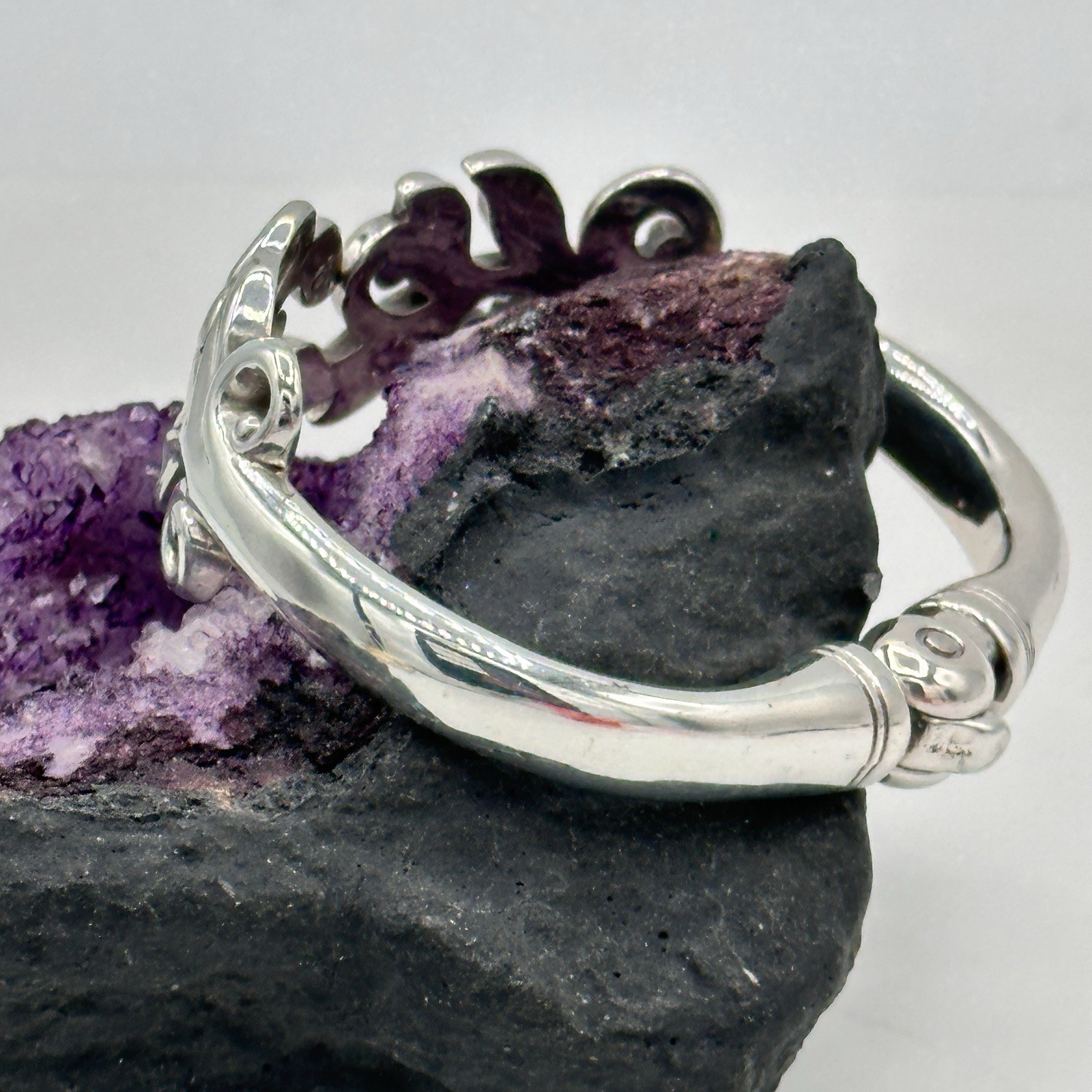 Brighton Laurel Vine Scroll Hinged Bangle Bracele… - image 6