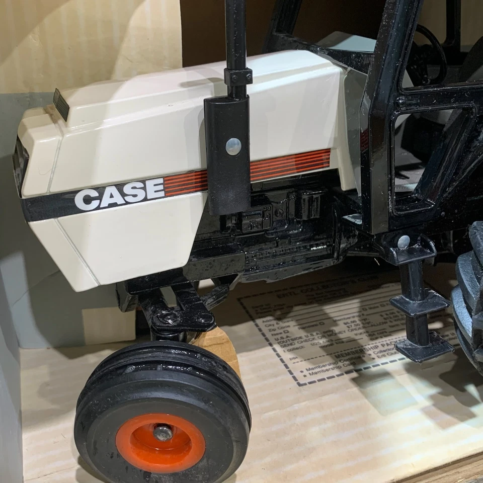 ERTL, Case 2594 Tractor with Cab, #267, 1:16 Scale, Diecast, NIB - Image 2 of 4