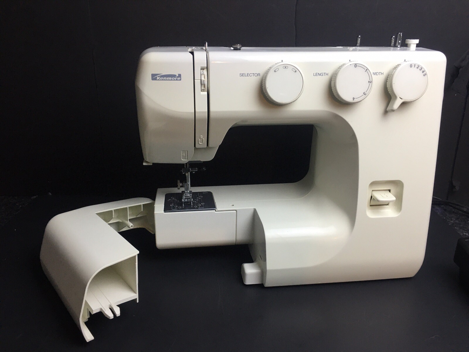 Kenmore Sewing Machine #:385 12102990 -w/Foot Petal -No Attachments -Works Great s l1600 - Kenmore Sewing Machine #:385 12102990 -w/Foot Petal -No Attachments -Works Great