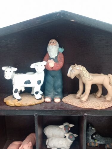 Vintage Noah's Ark Miniatures Display 15 x19.5 Display Christian Religious - Picture 2 of 11
