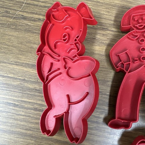 tupperware Cookie Cutters vintage kids baking kitchen 5pce Plus Original Recipe - Picture 6 of 13