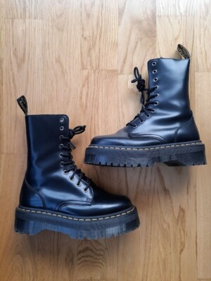 Plateaustiefelette Dr. Martens Jadon NEU