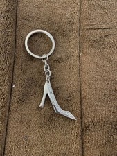 SILVER KEYCHAIN WITH SILVER DIAMOND LIKE DECORATED HIGH HEELS NEW