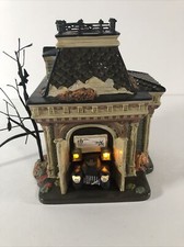 Department 56 GRIMSLY's GARAGE 56.54706 Snow Village HALLOWEEN  Tested Works