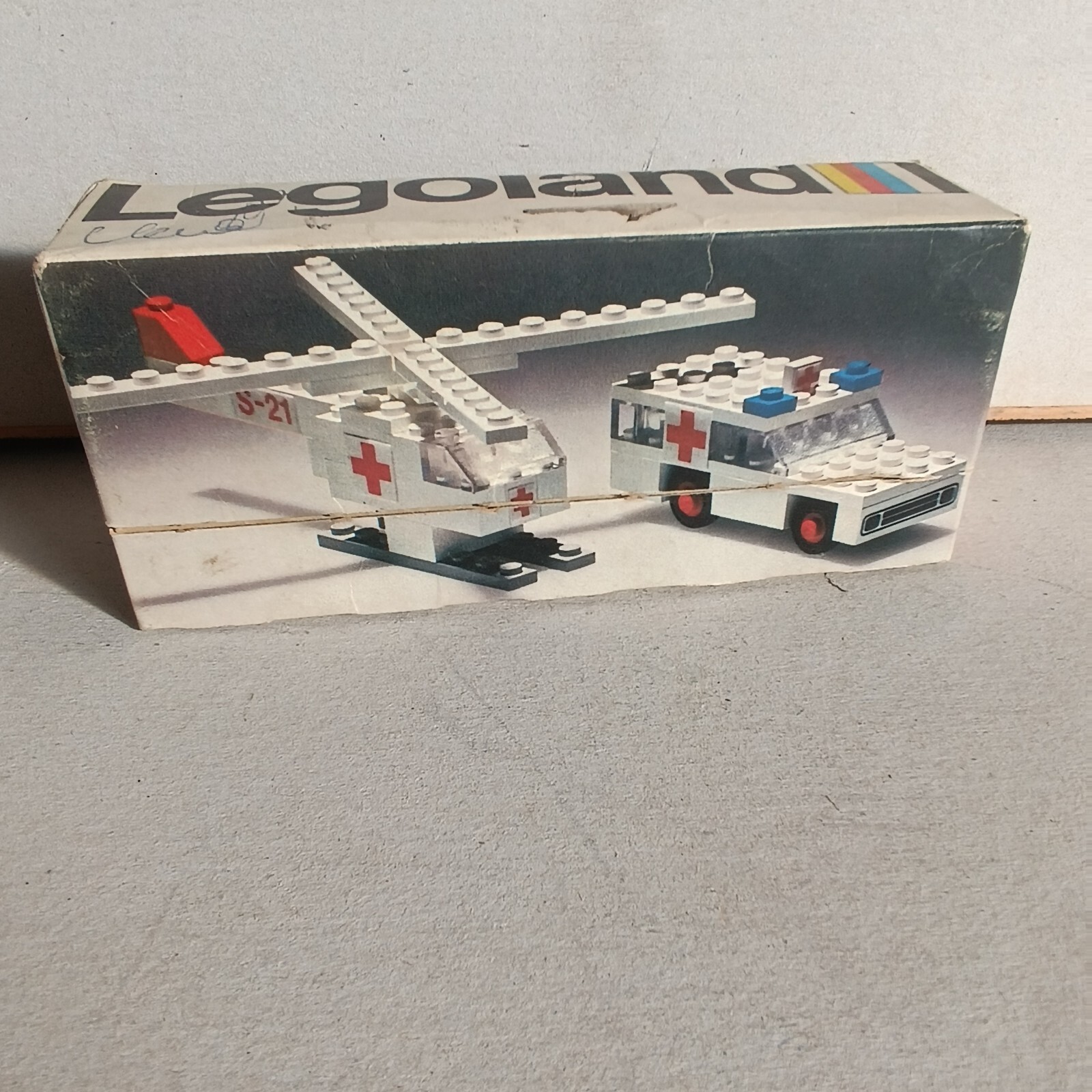 Foto 1 di 4