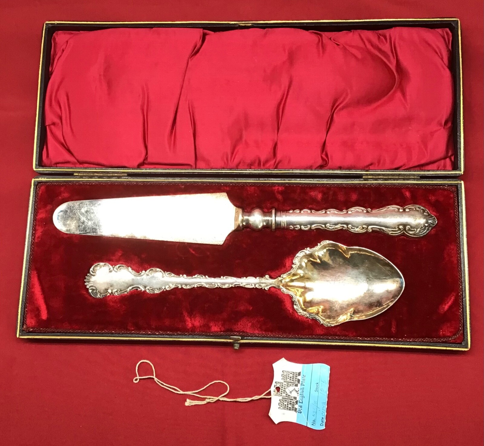 Vintage Silver serving pieces in box L&W England Rd. 225792 set velvet