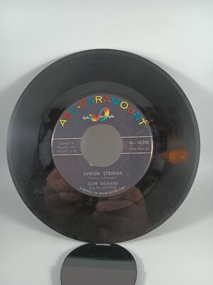 Cliff Richard- Living Doll/Apron Strings - ABC-Paramount 10,042 - 45RPM