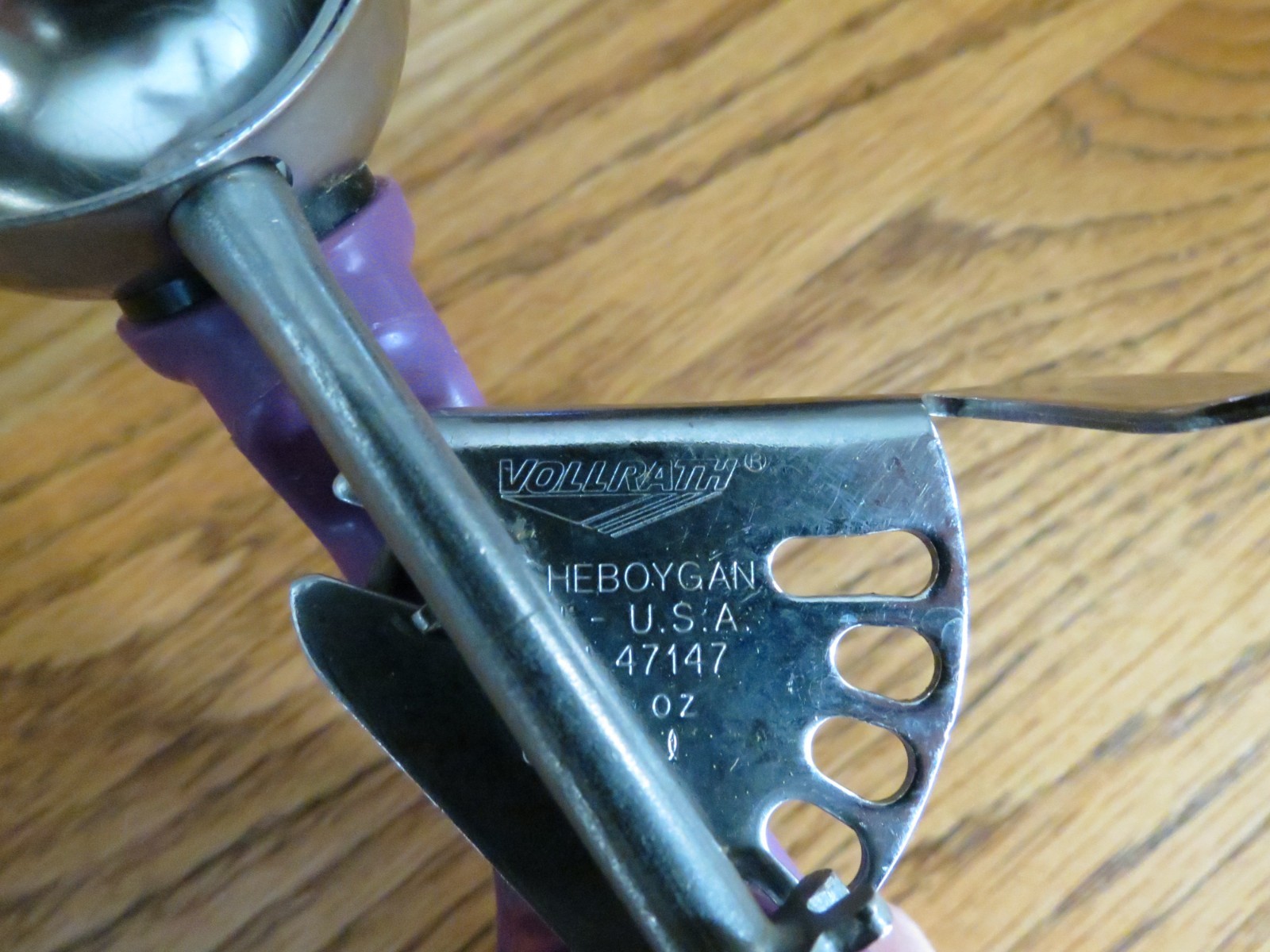 Vollrath #40 Disher Scoop 3/4 oz Purple Handle Portion Control USA