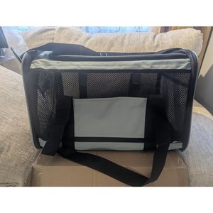 PETSFIT Large Capacity Lightweight Soft-Sided Pet Carrier for Travel