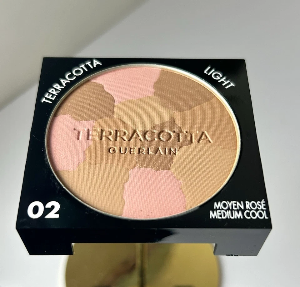 Guerlain Terracotta Light Powder – 02 Moyen Rosé Medium Cool 6g - Image 2 of 4