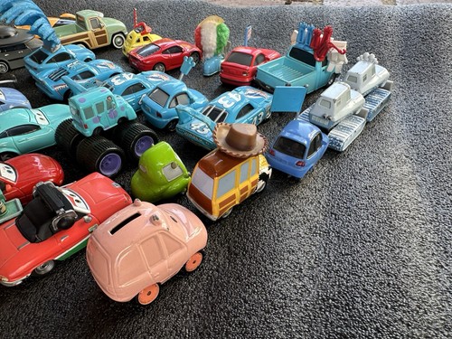 Disney Pixar Cars - Loose lot Of 31 - Buck Tooth Vendor, Ferrari And Fans! - Picture 12 of 13