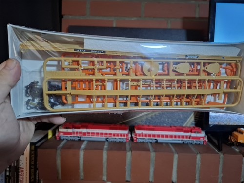Kit de coche plano Walthers TTX 89' F89F - JTTX #940507 MPN 932-4958 | Condition: New
