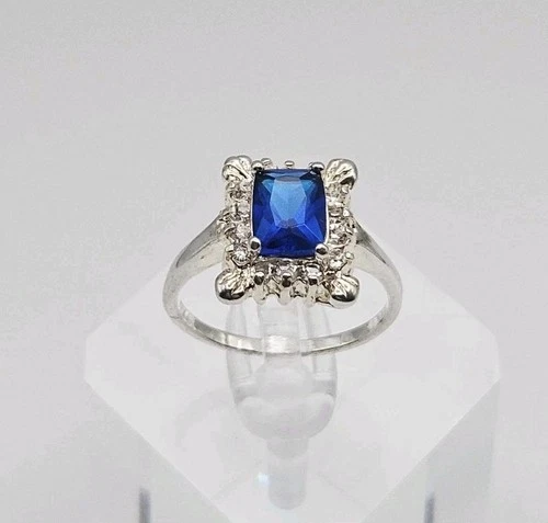 Sterling Silver Vintage Blue & White CZ Ring Size 8