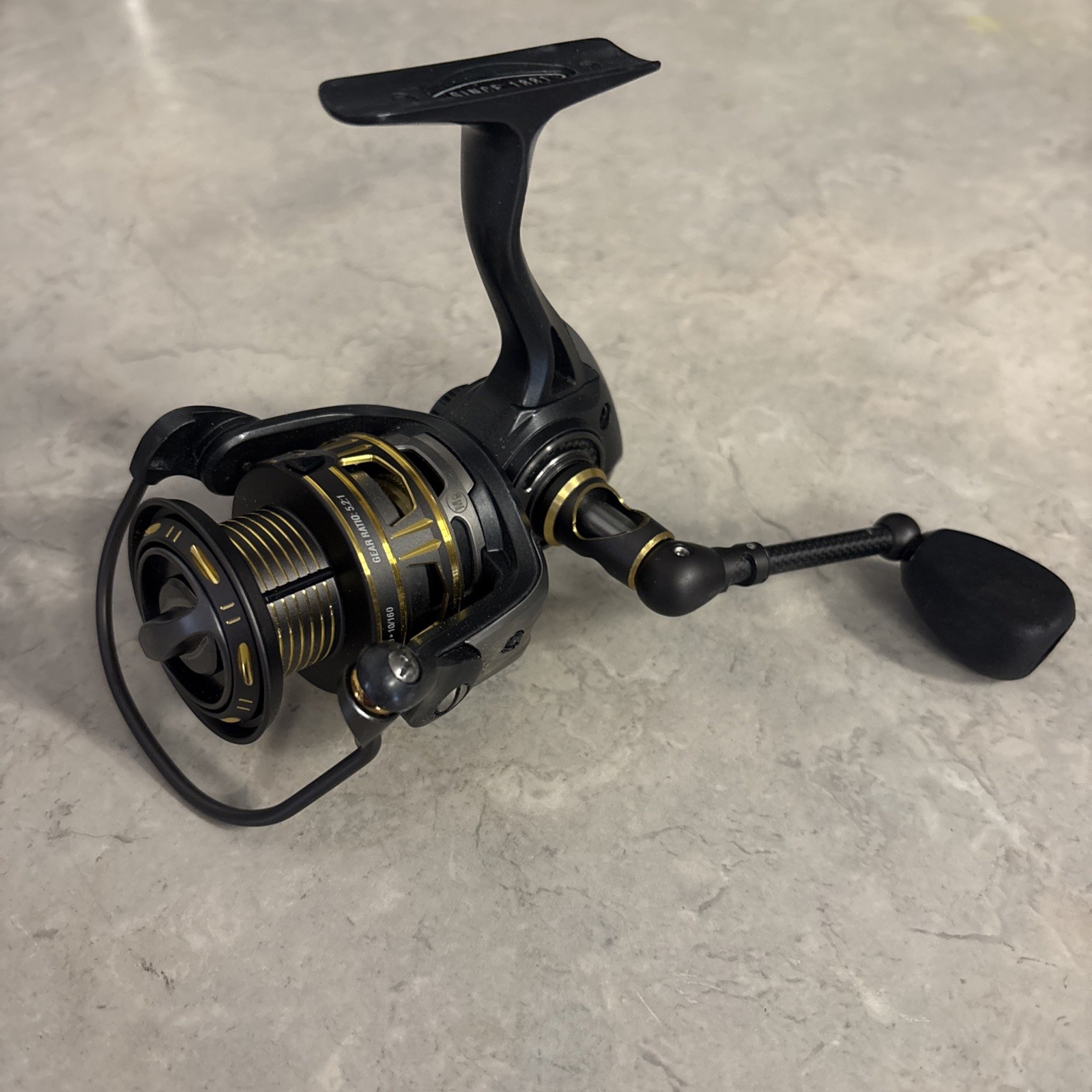 Pflueger Supreme XT Spinning Fishing Reel SUPXTSP30X