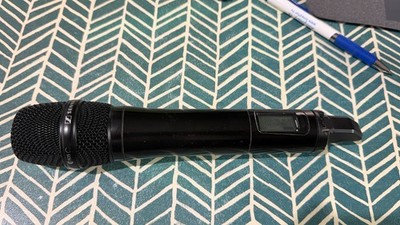 SENNHEISER Wireless Mic HH Transmitter SKM2000  Aw 516-558 MHZ w/935 cap