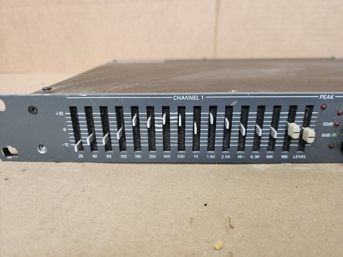 ELECTROVOICE EQ-215 Stereo Graphic 2/3 Octave Equalizer - Picture 2 of 5