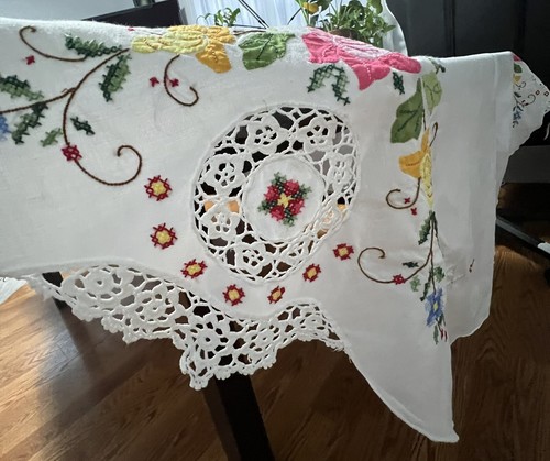 Vtg Tablecloth Floral Hand Embroidered Crochet Cross Stitch Oval 96.5” x 62.5” - Picture 15 of 21