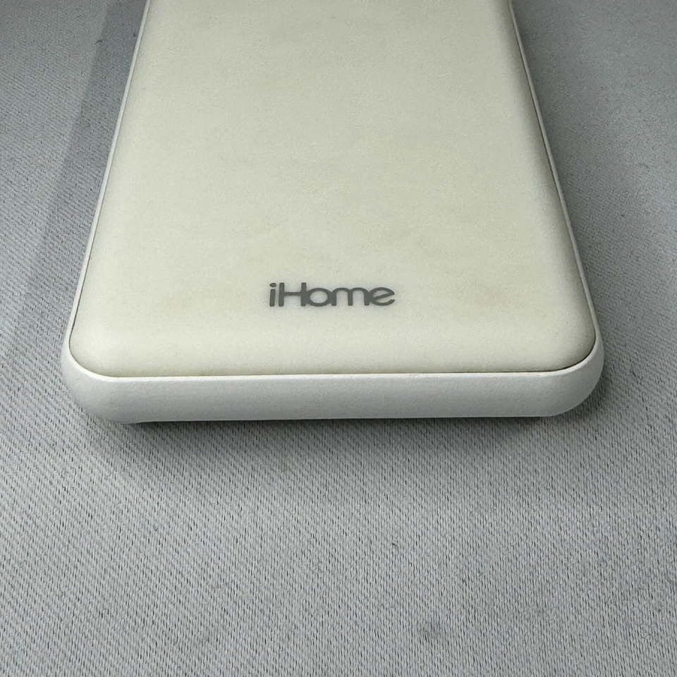 Banco Cargador de Batería Portátil Externo iHome 5000 mAh 2 USB 1 Micro IHPP2013 Foto 2 de 4