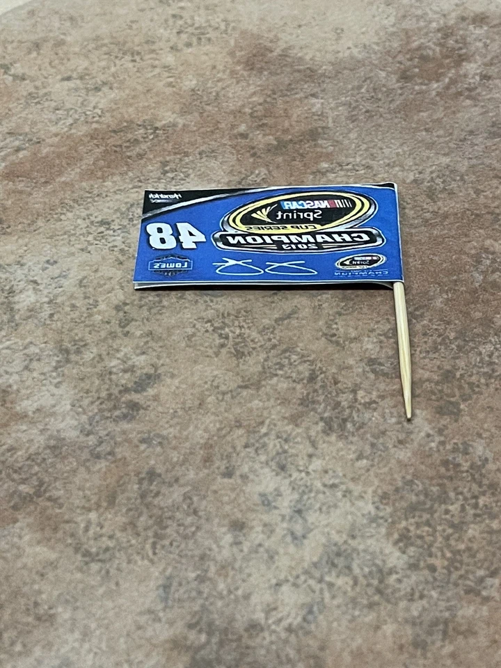 2013 Jimmie Johnson Lowes NASCAR 6x Champion Champ Flag Diorama 1/24 NO CAR - Image 4 of 4