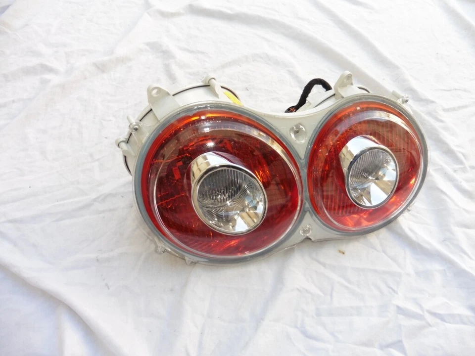 2012 Bugatti Veyron Rear Left Driver Taillight Lamp 5B0945095D OEM OE - Image 3 of 4