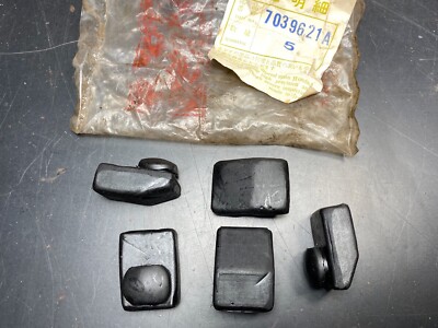 HONDA DREAM C70 C71 C75 C76 SEITENSTÄNDER STOPPER GUMMI / NOS X 1