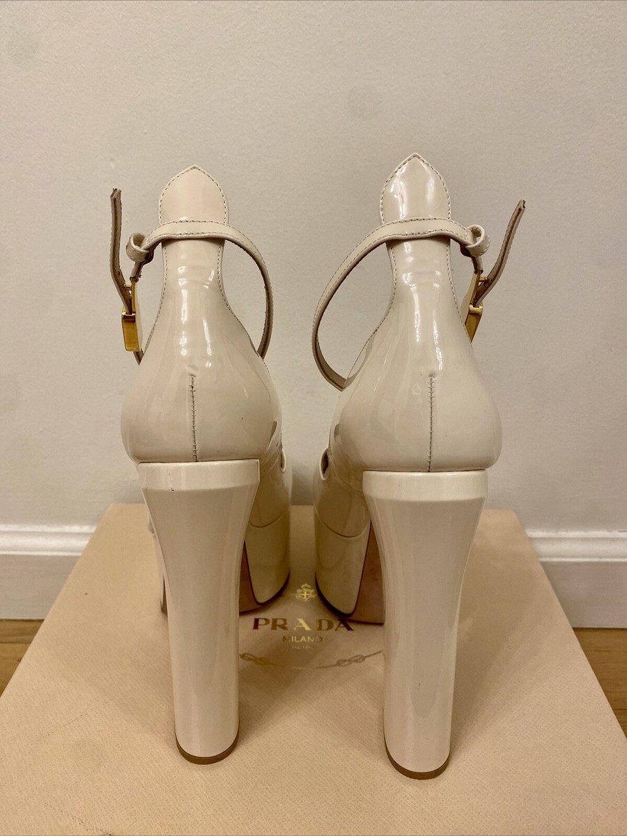 VALENTINO の靴♪ ★ TAN-GO PLATEAU★ 155mm ミクロスタッズ VALENTINO GARAVANI TAN-GO PLATFORM PUMP LIGHT IVORY PATENT