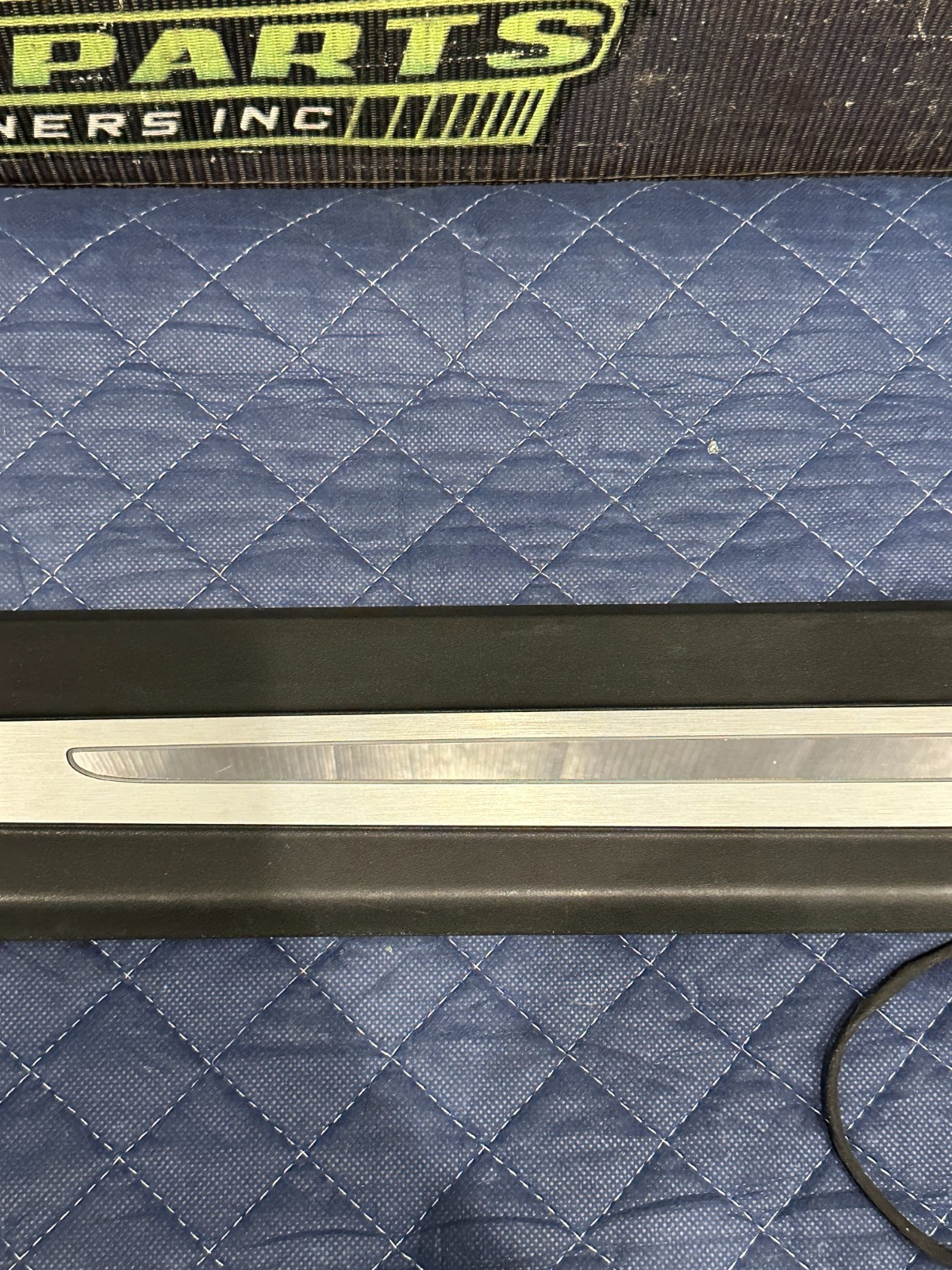 2014 AUDI R8 FRONT LEFT DRIVER ILLUMINATED KICK SCUFF SILL PLATE OEM *BURN*