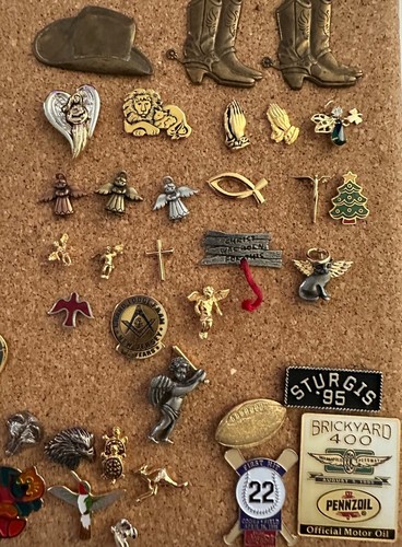 Vintage Lot of 92 Pins Starbucks, Advertising, Army, Navy, Travel, Coke, Parks… - Picture 5 of 9