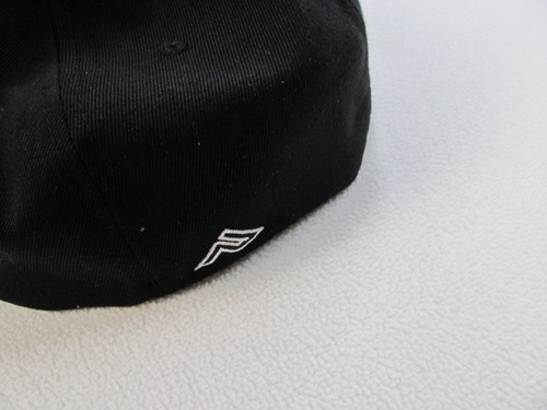 Gorra de béisbol Wisconsin ajustada L-XL 7 3/8 - 8 negra blanca puntada logotipo mezcla de lana - Imagen 6 de 8