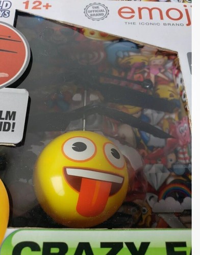 Flying Emoji ~ CRAZY FACE~ UFO Ball World Tech Toys NEW!! - Picture 2 of 10