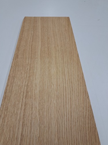 Constructional Oak Veneer - 1 NATURAL WOOD Sheet - 1015mm x 200mm x 3.7mm - Picture 2 of 5