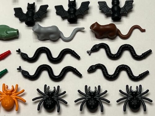 LEGO Lot of 32 Snakes Spiders Rats Bats Parrots Owls Animals - Picture 5 of 5
