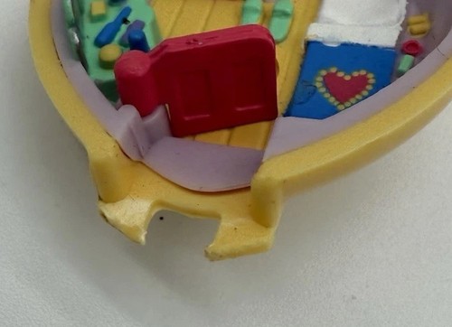 Medaglione Polly Pocket vintage 1991 Polly nella sua camera da letto Bluebird senza figura e cavo - Foto 3 di 4