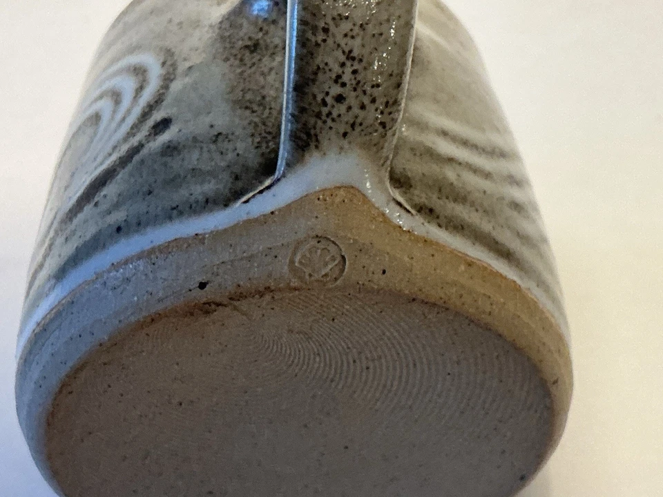 Set X4 MARIANNE DE TREY Studio Pottery Mugs Devon 1960s Decorated Stoneware, VGC - Image 3 of 4