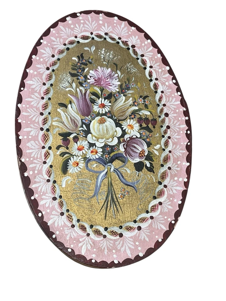 Vintage Cottage-core Oval Folk Art Box . Made In Austria. - Image 3 of 4