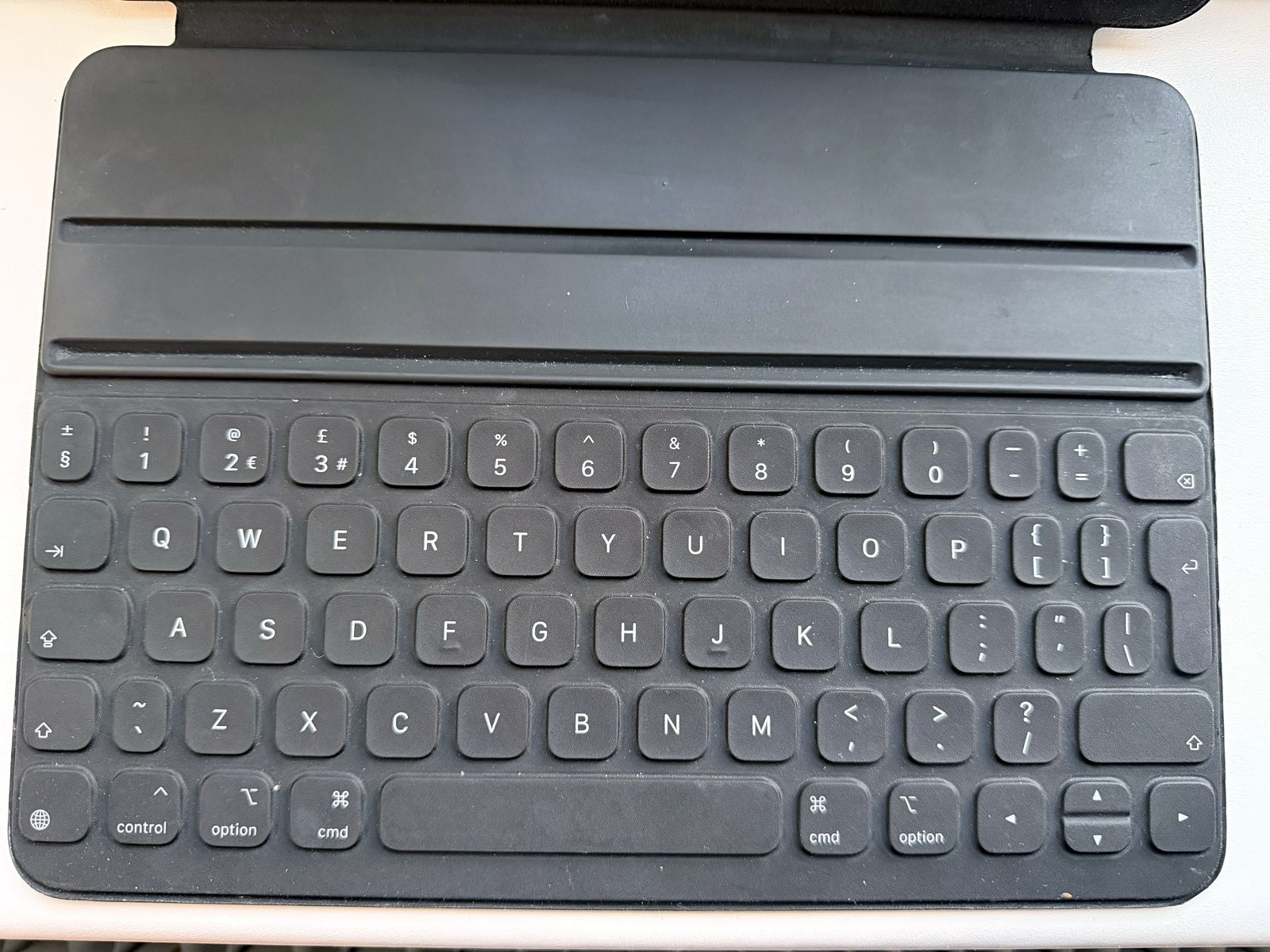 Apple Smart Keyboard Folio für 11 Zoll iPad Pro – Britisches Englisch