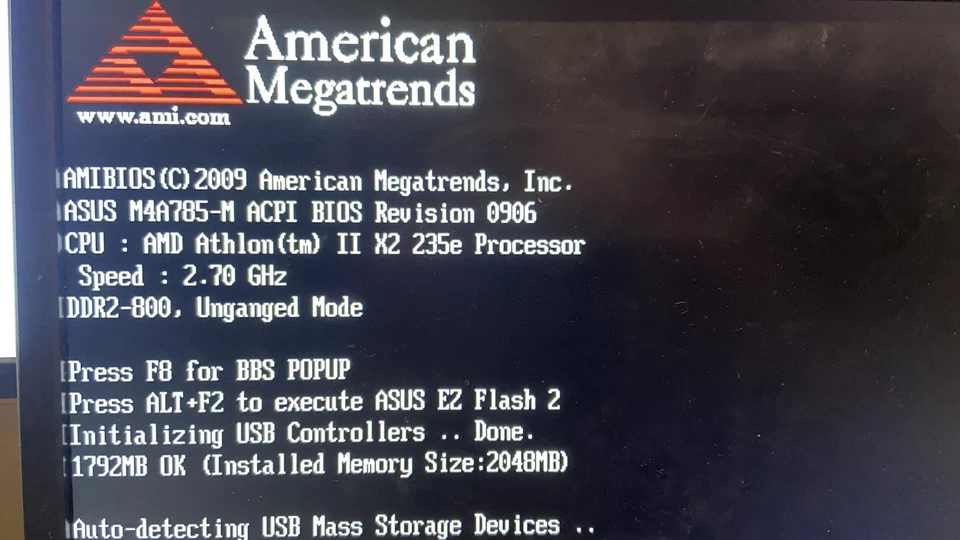 AMD Athlon II X2 235e 2,7 GHz Zócalo de doble núcleo AM3/AM2+ AD235EHDK23GQ CPU 45 vatios Foto 2 de 3