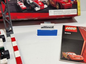 LEGO 8423 Cars 2  World Gran Prix Racing Rivalry Special Ed W/Box/ Instructions 