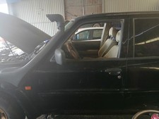 Porte avant et accessoires Nissan PATROL