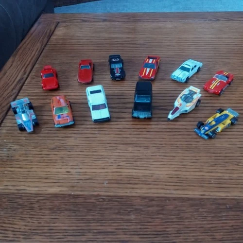 VINTAGE HOT WHEELS-  base dated 1970's - 1980's lot of 12-- ( #5  LOT )