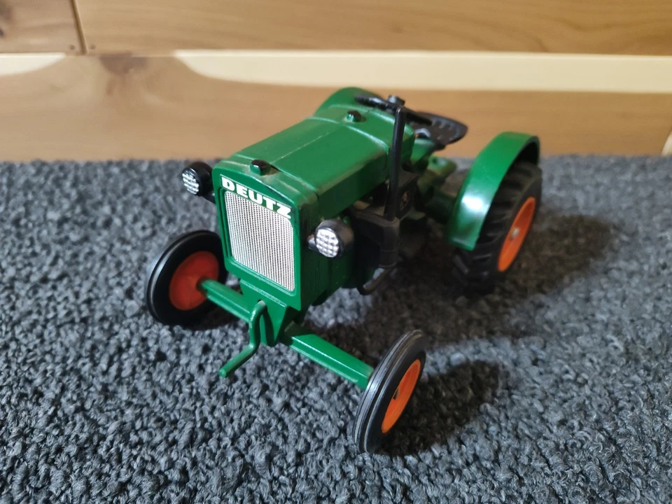 1936 Deutz Antique Tractor No 2 Farm Show Die cast Collectible - Image 2 of 4