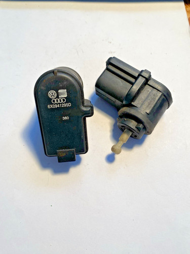 2x Stellelement f. Leuchtweiteregulierung LWR Links o. Rechts Audi VW 6X0941295D