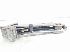 Volkswagen PASSAT B5 1998 Wagenheber 8L0011031A ARA324984