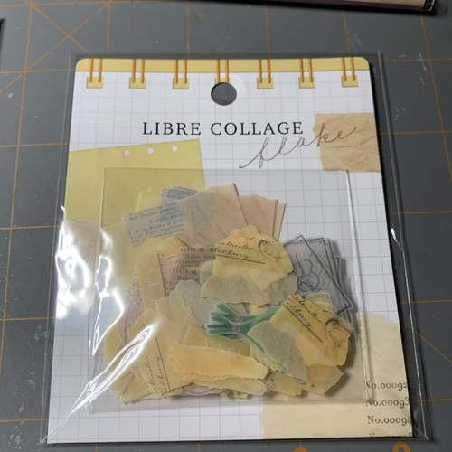 Scrapbooking Lot- Corrugated Sheets, Envelopes, Keepsake Pockets, Collage Flakes - Picture 9 of 10