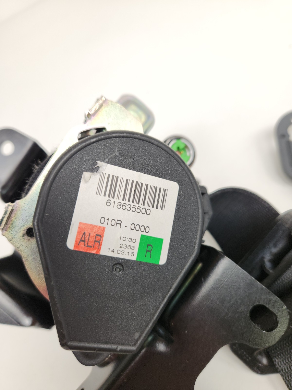 2015-2016 MCLAREN 650S SPIDER FRONT RIGHT PASSENGER SIDE SEATBELT RETRACTOR OEM